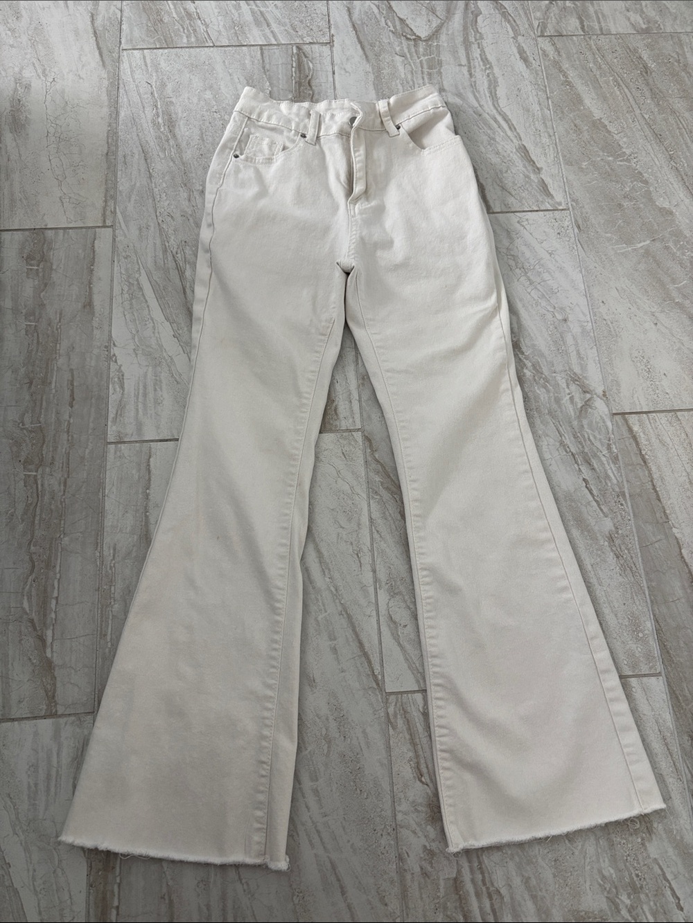SHEIN Off-White High-Rise Flare Jeans